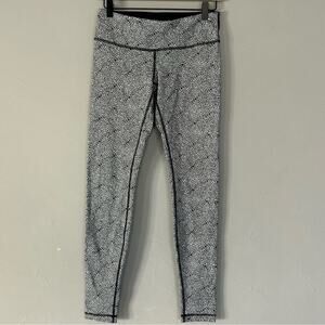 Lululemon Wunder Under Leggings - Black & White Floral Size 6